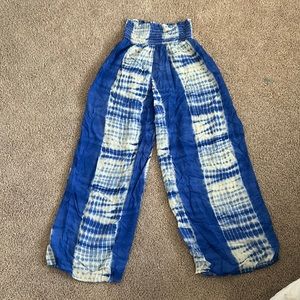 Blue and White tie-dye baggy pants.